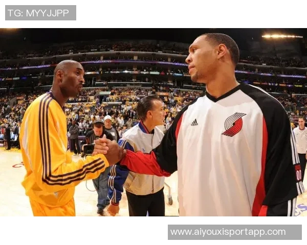 米奇约翰逊盛赞大卫琼斯加西亚适应球队表现出色无所畏惧